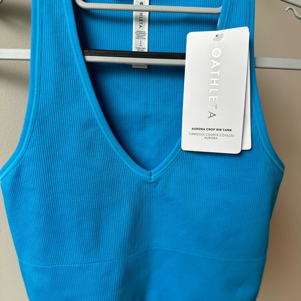 Athleta Ribbed Cropped v-neck Blue Tank Top Size small